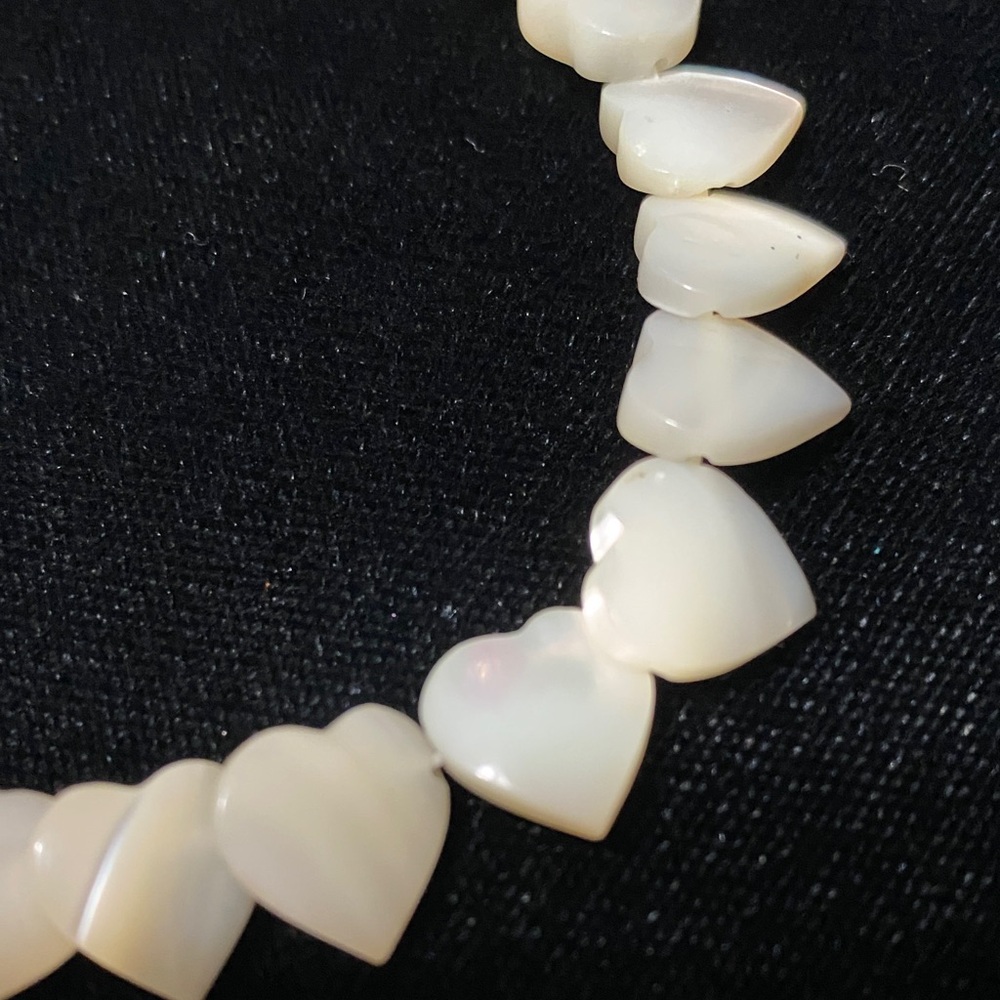 Vintage Mother of pearl Heart Shaped Cream Bracelet - Picture 8 of 16